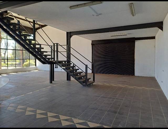 BUSINESS PROPERTY TO RENT IN LYNNWOOD